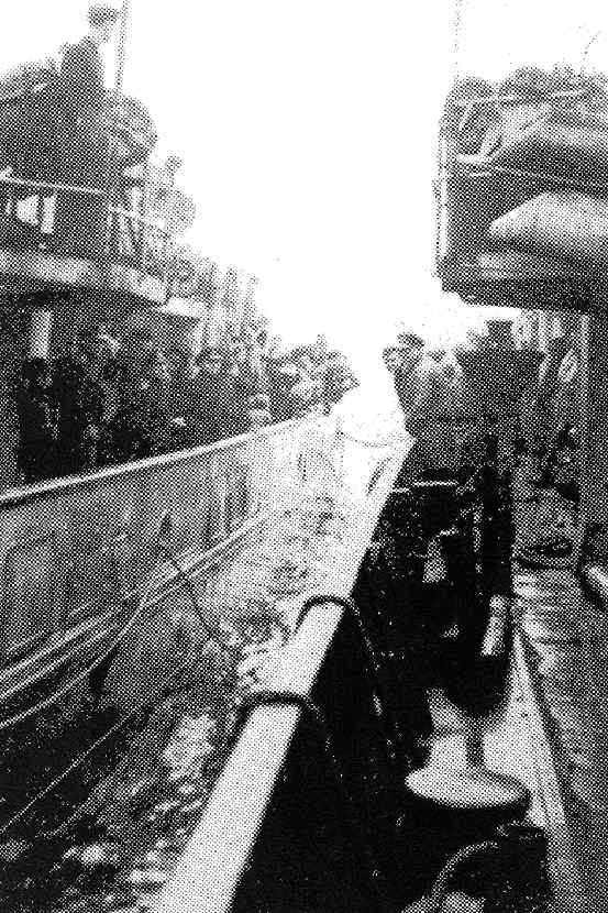 9000059 Die Flucht ueber die Ostsee ist endgueltig zu Ende. Am 11. Mai 1945 erreichen die 9000059 Die Flucht ueber die Ostsee ist endgueltig zu Ende. Am 11. Mai 1945 erreichen die